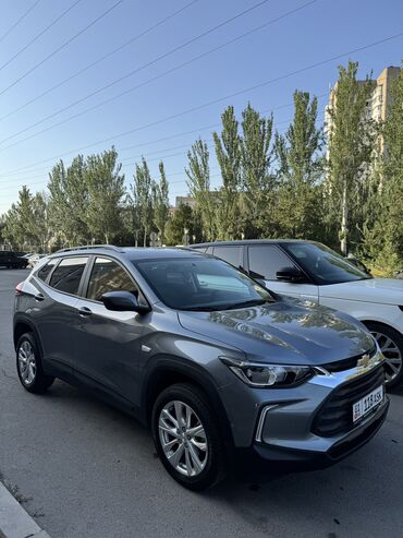 tayota runx: Chevrolet TRACKER
2024 год 
1.2 турбо
9000 км
На гарантии