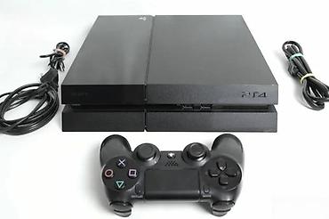 second hand electronics: U ponudi Sony Playstation 4 sa naslova. Konzola je novija fat — 4