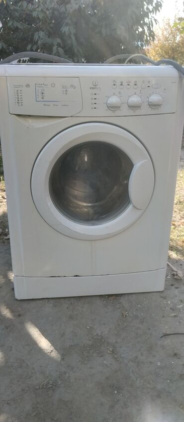 шивений машин: Кир жуучу машина Indesit, Колдонулган, Автомат, 5 кг чейин