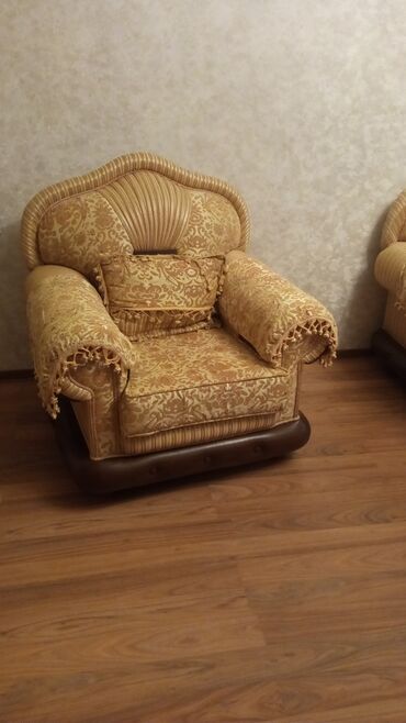 Divan, Divan, Bazalı, Açılmayan