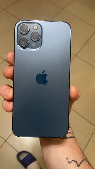 Apple iPhone: IPhone 12 Pro Max, Б/у, 256 ГБ, Синий, Наушники, Зарядное устройство, Защитное стекло, 78 %