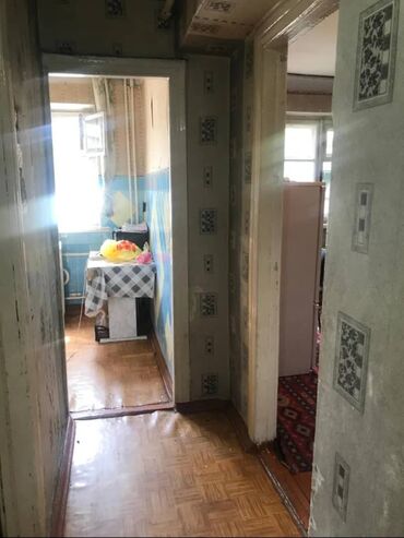 2 комнатная квартира в бишкеке купить: 2 бөлмө, 42 кв. м, Сталинка, 2 кабат, Эски ремонт