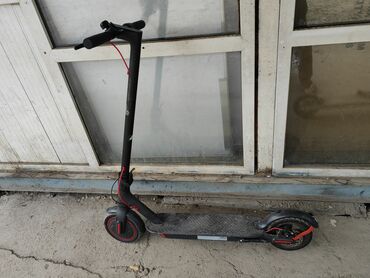 Другой транспорт: Электросамок Mi PRO версия. Не заряжается. Цена 14000