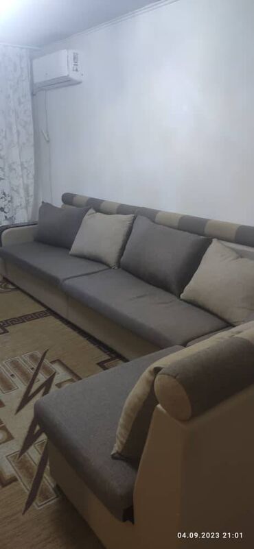 мяхкий мебель: Угловой диван, цвет - Коричневый, Б/у
