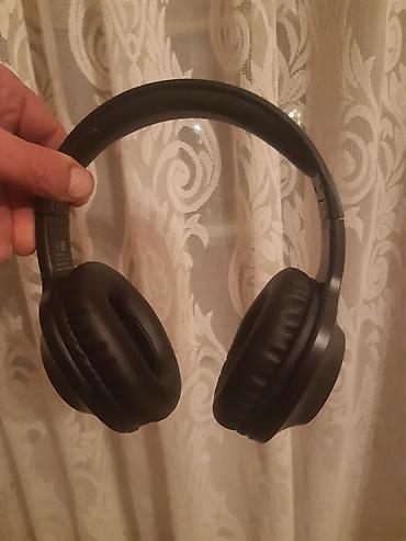 kompüter kasası: Qulaqlıq – over‑ear, qapalı tip - Rəng: qara - Forması: tənzimlənən — 1