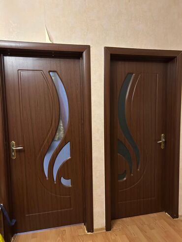 Plastik qapılar: 4 ədəd qapı 50 azn təcili Satılır Balaxanı 0101mm Nəzrin vp yazın