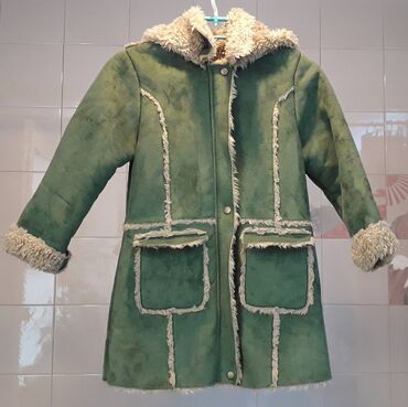 Παιδικά αντικείμενα: Παιδικό δερμάτινο παλτό με γούνα, για 8-9 χρονών Το παλτό είναι