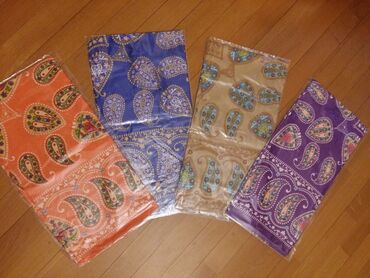 шарфы платки палантин: Платки шелк1.05*1.05. скидочная цена 2 шт 15 ман