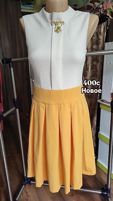 Повседневные платья: Размер S(42-44) всех платьев. Зелёное платье 200с 44-46размер.Все по — 17