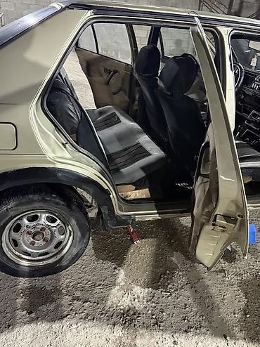 Volkswagen: Volkswagen Jetta: 1987 г., 1.8 л, Механика, Бензин, Седан — 12