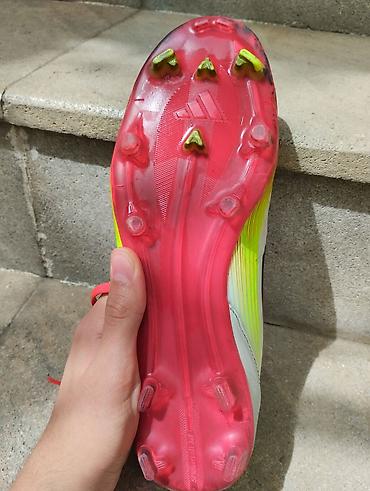 Butslar: Butslar Adidas, Ölçü: 42, İşlənmiş — 1