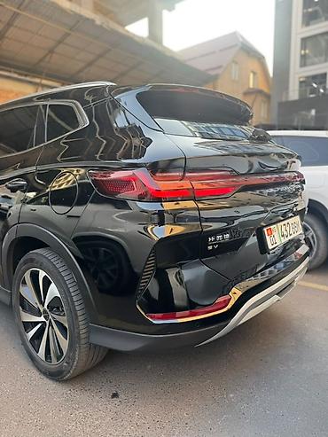 биайди е2: BYD Song Plus: 2023 г., Автомат, Электромобиль, Кроссовер — 5