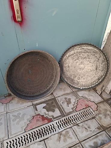 Məhsul: Böyük ölçülü mis/sinklənmiş metal sini-lər (2 ədəd) Təsvir: -