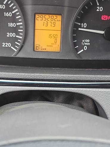 Mercedes-Benz: Mercedes-Benz Vito: 2.2 l | 2010 il Van/Minivan — 18