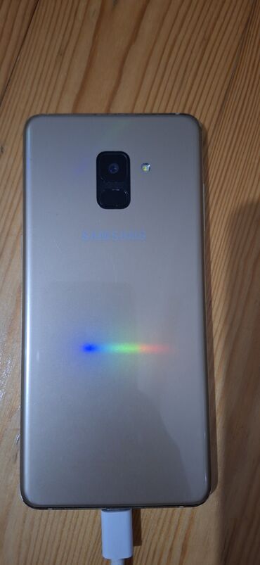 Motorola: Samsung Galaxy A8, 32 GB, rəng - Qızılı, Barmaq izi