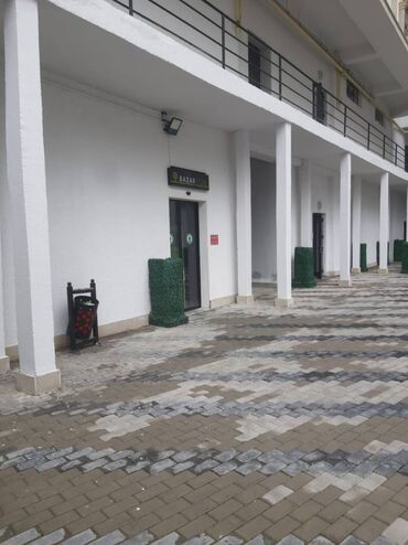 Uzunmüddətli kirayə mənzillər: Mənzil kirayə verilir. 2 otaq. İçərişəhər metrosuna, Tarqovuya piyada — 9