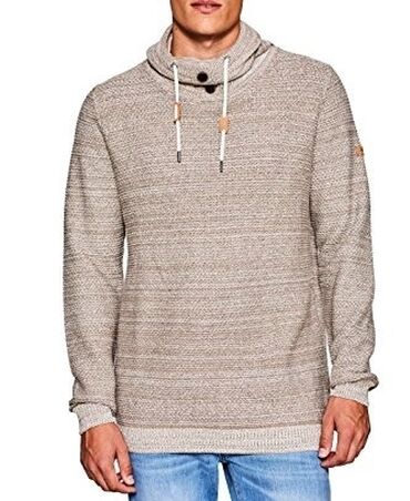 Свитера: Продаю мужской свитер.
размер 50.
цена 500 сом