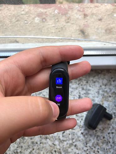 xiaomi mi band 1: Xiaomi Mi Band 5/6 tipli fitness qolbağı - Rəng: qara, silikon qayış — 9
