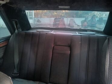 Mercedes-Benz: Mercedes-Benz 250: 2.5 l | 1993 il Sedan — 13