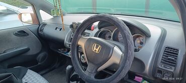 авто стекло: Honda Fit: 2004 г., 1.3 л, Вариатор, Бензин, Хетчбек