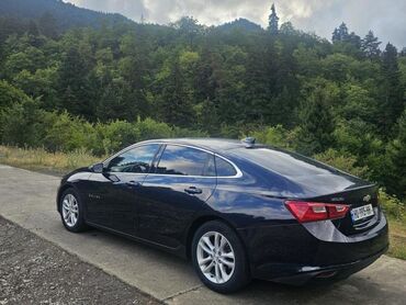 Chevrolet: Chevrolet Malibu sedan - Korpusu: qara rəng, aerodinamik və zərif — 6