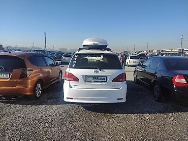 Toyota: Toyota Ipsum: 2002 г., 2.4 л, Автомат, Бензин, Минивэн — 5