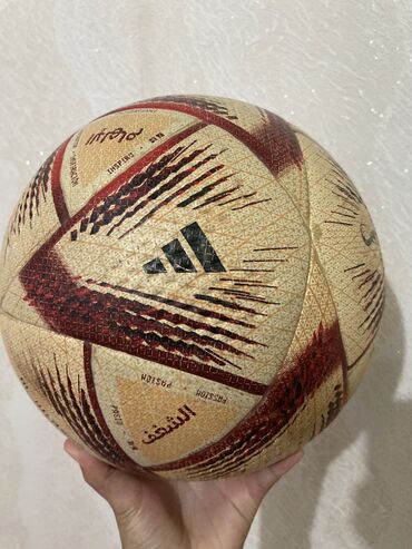 спортивный костюм м: QATAR 🇶🇦 2022 
FIITBALL ⚽️
РАЗМЕР 5 
ЦЕНА 1200 СОМ 
СОСТОЯНИЕ ИДЕАЛ