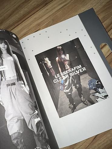 Kasete, CD i DVD: K‑pop set: magazini, albumi, stikeri i sitni merch Prodajem svoje — 33