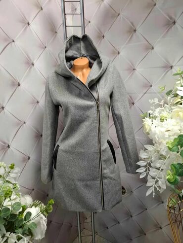 Kaputi: Ženska kaput-dukserica sa kapuljačom - Moderan kroj do sredine — 5