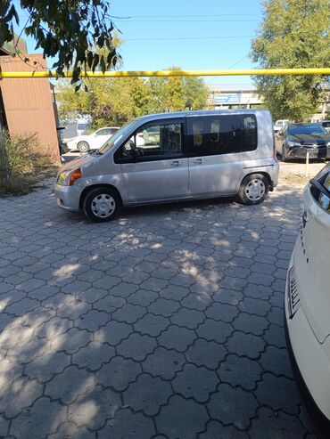 продажа авто в бишкеке и по всему кыргызстану: Honda Fit: 2002 г., 1.5 л, Вариатор, Бензин, Вэн/Минивэн