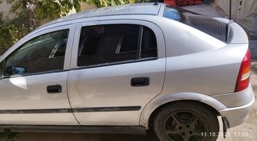 зафира ош: Opel Astra: 2004 г., 1.6 л, Механика, Бензин, Хэтчбэк