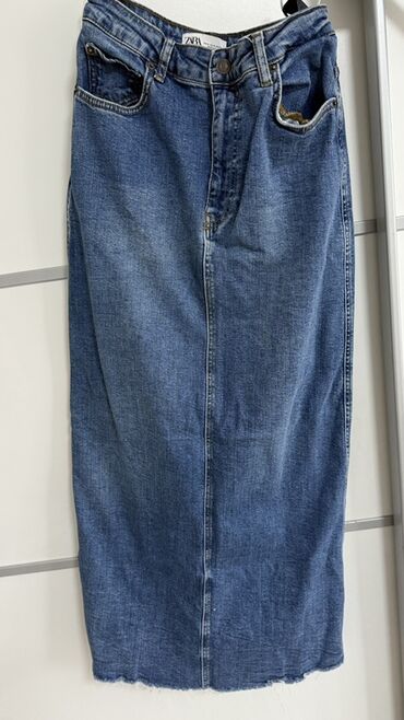 Farmerke: Ženska garderoba – više komada 1) Print pantalone - Materijal: lagana na lalafo.rs — 11 Farmerke: Ženska garderoba – više komada 1) Print pantalone - Materijal: lagana — 11