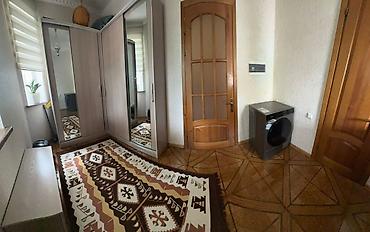 Долгосрочная аренда домов: 210 м², 6 комнат — 11