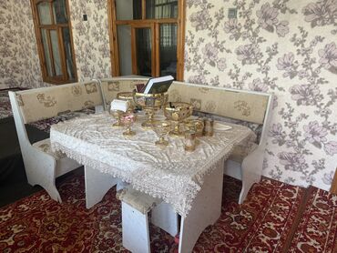 комоды шкафы тумбы: Кухонный мягкий уголок, Б/у, Дерево, цвет - Бежевый