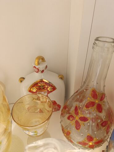 Mətbəx aksesuarları: Şüşə kolleksiya dəsti - Əl naxışlı likyor/dekorativ dəst: 1 ədəd