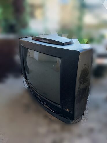 Телевизоры: Телевизор кинескопный LG с системой «Golden Eye II» и акустическим
