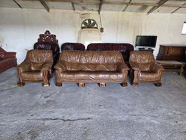 Stilske garniture: Kožna garnitura za dnevnu sobu – 1 - Sastav: trosed i dve fotelje - — 1