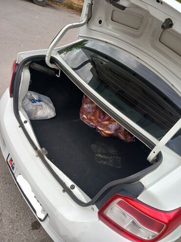 Renault: Renault Logan: 2019 г., 1.6 л, Механика, Бензин, Седан — 5