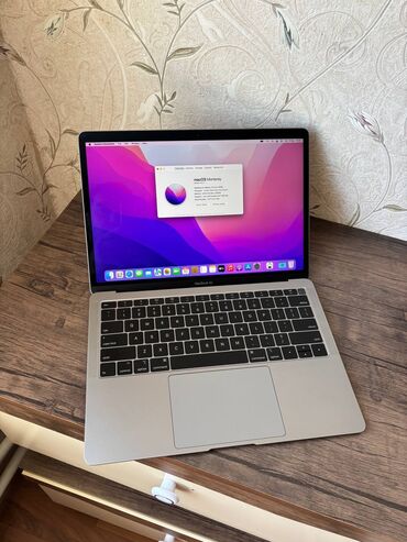 Apple MacBook: Apple MacBook, 13.1 ", Intel Core i5, 256 GB