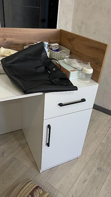 Стойки ресепшн: Срочно ‼️ ресепшен сатылат самовывоз же доставкасын Озунор — 10