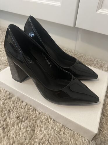 женская обувь бу 38: Туфли 38, цвет - Черный