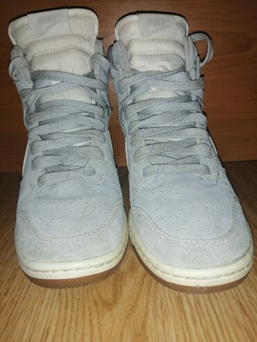 Women's Sneakers and athletic shoes: 39 — 2