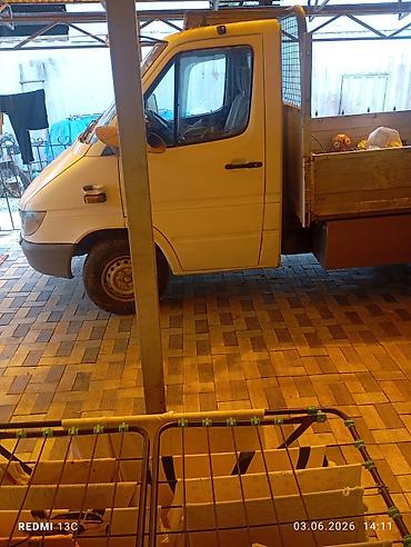 мото бокс: Mercedes-Benz Sprinter CDI — бортовой малотоннажный грузовик — 1