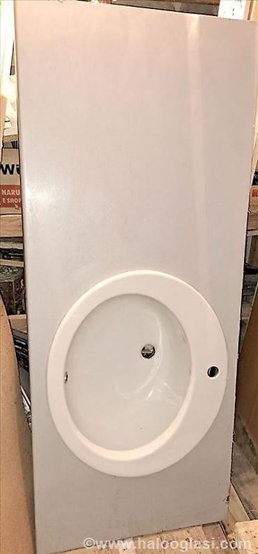 Prodajem ugradni, ovalni umivaonik 62 cm x 52 cm sa kupatilskom pločom