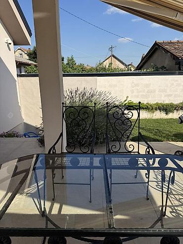 Setovi stolova i stolica: Kovani baštenski set – sto sa staklom i 6 stolica - Materijal: ručno — 6
