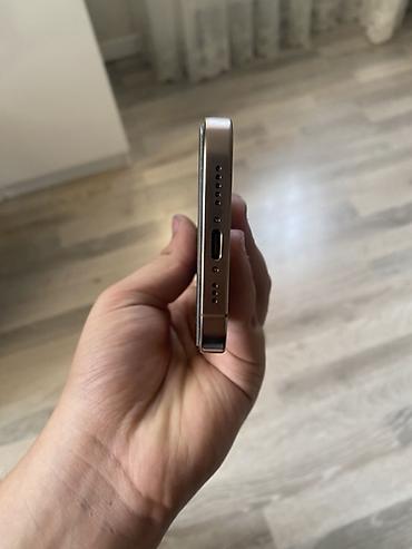 alfon 16: IPhone 16 Pro, 128 GB, Desert Titanium, Face ID, Barmaq izi, Simsiz şarj — 4
