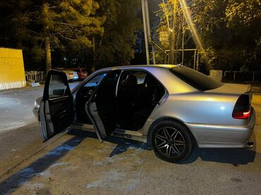 Mercedes-Benz: Salam. Maşin şəxsidir. İline göre yaxşı vəziyyətdədir. Şəkildən də — 12