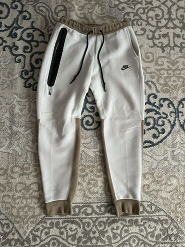 белые брюки мужские: Мужские брюки, M (EU 38), Nike, Новый, цвет - Белый