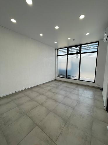 Аренда офисов: Аренда офисов, 123 м², В жилом комплексе, С видом на горы, 1 линия, С отдельной кухней — 8