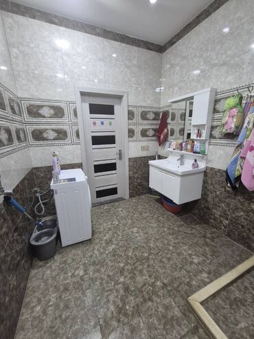 Uzunmüddətli kirayə mənzillər: Nizami rayonu, Qara Qarayev metrosunun düz yanında, . "Rahatlığın — 10